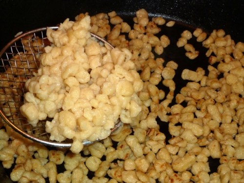 Before and after difference between toasted and untoasted spaetzle