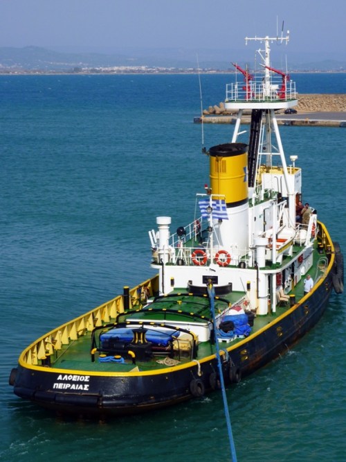 Tugging at Your Heartstrings — use of action combined with color and perspective