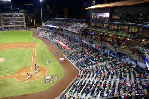 Not a full house this night; too much to do on Fridays