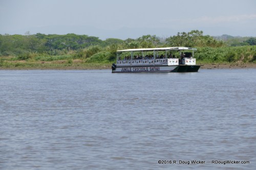Cruising the Tárcoles
