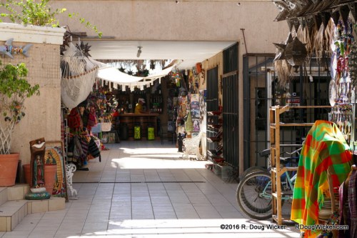 Todos Santos shopping complex