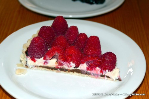 Raspberry-covered dulche la leche torte